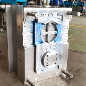 Elaborazione di produttori personalizzati di parti di stampi a iniezione di plastica standard di design più recenti in acciaio