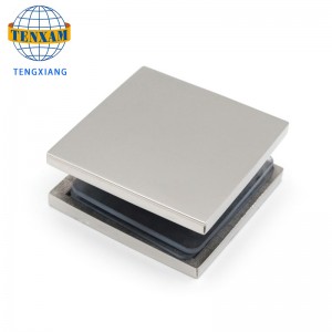 Clip in vetro del produttore cinese Clip di vetro Chrome 2 * 2 pollici Clip in ottone Porta per porta in vetro Porta del morsetto&Cerniere per finestre 8-12mm Bagno in vetro Standard