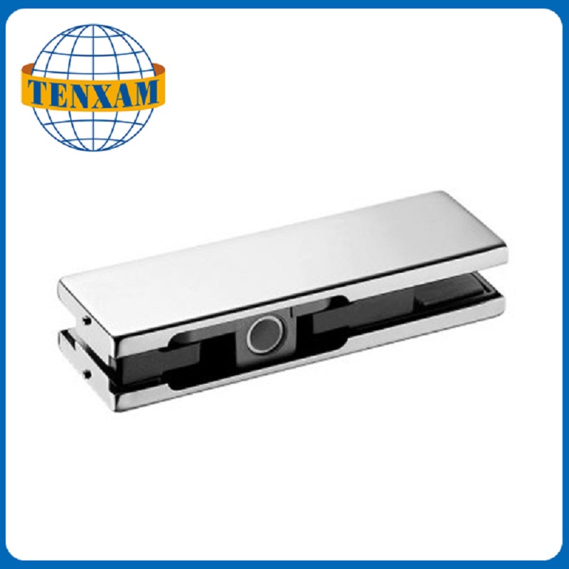 Promemoria丨 Può un bambino essere salvato spingendo la porta all\'indietro quando viene preso dalla porta di vetro?I genitori non dovrebbero mai farlo...