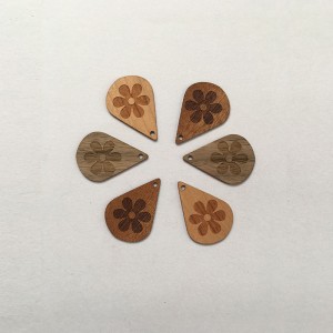 Carta a forma di speciale in legno