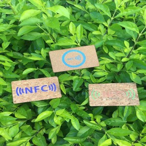 Carta della stanza di legno