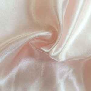 riciclare la moda in poliestere