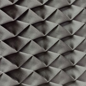 Embossing in tessuto