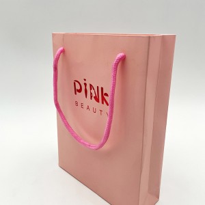 Sacchetti di carta che migliorano il valore del marchio