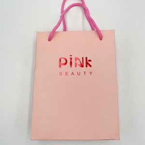 Sacchetti di carta che migliorano il valore del marchio