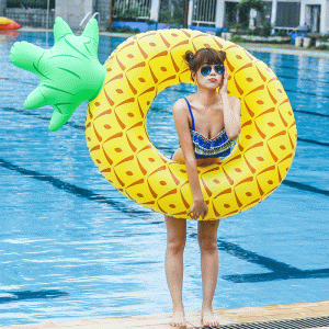 Anello gonfiabile dinuoto ananas, galleggiante portatile per la piscina, giocattolo dell\'acqua per adulti e bambini