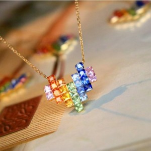 Gioielli tuochen Nuova collana arcobaleno colorata in oro giallo da 18k