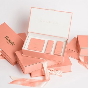 Scatole di imballaggio cosmetico di lusso Logo Care della pelle personalizzata Scatola di imballaggio per profumi per olio essenziale per imballaggi per profumi cosmetici