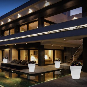 Plastica a LED a LED per esterni piccoli luci a vaso di fiori (16 modalità, dimmerabile, IP68 impermeabile) Remoto Control lampada da pavimento decorativa per esterni per decorazioni da giardino da giardino patio portico cortile,naatsu