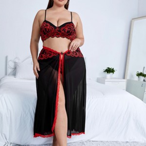 Contrast ricamo da ricamo in pizzo set di lingerie split coscia gonna