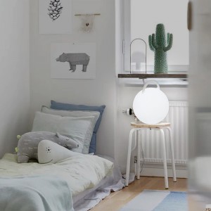 Atmosfera colorata a LED Lampada da tavolo da comodino con manico a contatto Wireless Ricarica rotonda lampada da tavolo moderna con altoparlanti