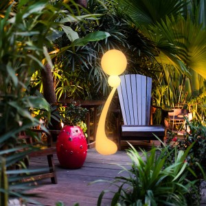 Luci del paesaggio impermeabile a LED per la decorazione da giardino esterno, lampade in piedi a LED RGB mutevoli per la decorazione del Ringraziamento di Natale, alimentata