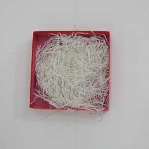 Carta a piena a colori grattugiata intrecciata