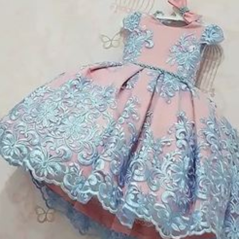 Abito per bambini Smocked Children Abbigliamento Flower Girl Girls Luxury Lace Big Beauty Princess Dress Birthday Birthday Amiglia