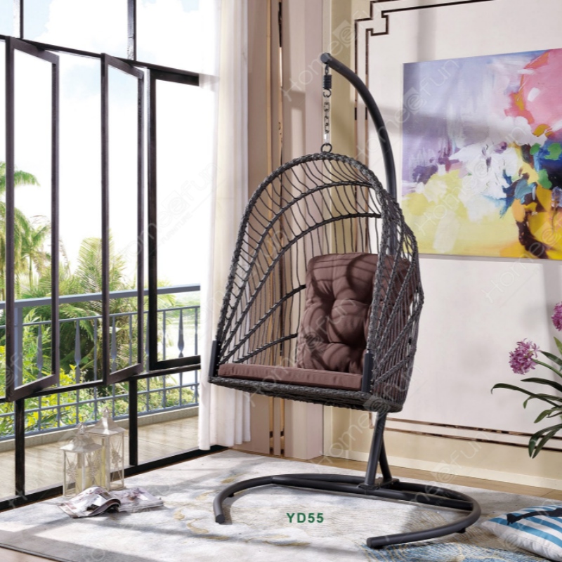 In moderno stile interno altalene appese la sedia dell'uovo altalene all'aperto patio intrecciato dell'altalena del rattan del giardino