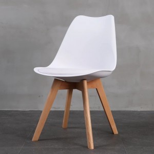 All\'ingrosso Sedia da pranzo moderna di plastica Bistro Cafe Ristorante Sedia acrilica colorata Sedia di plastica e un cuscino morbido