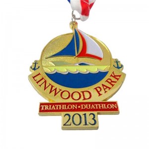Fashion Design 3D Metal Sports Medal and Trofeies Custom Duathlon Triathlon Running Gold Award Medal connastro