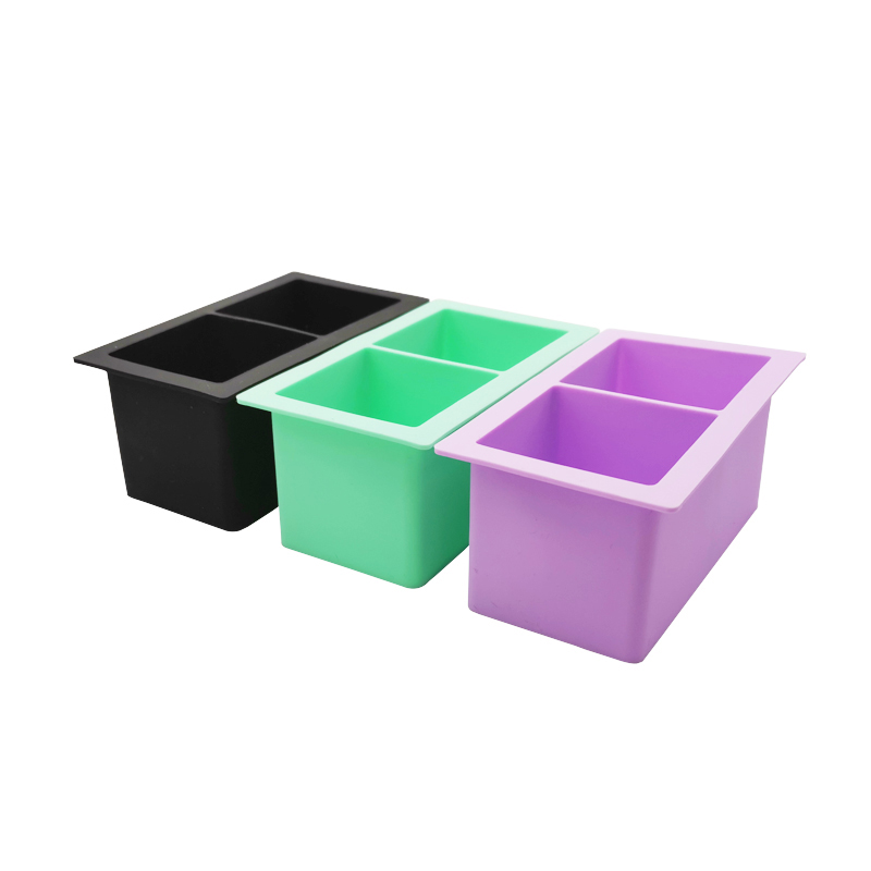 Silicone vassoio cubo di ghiaccio, 2 fori stampi per cubetti di ghiaccio, vassoio di ghiaccio quadrato, muffa per ghiaccio, vassoio per cubetti di ghiaccio per frigorifero, ampio muffa di ghiaccio per cocktail e bourbon, succo di succo, cibo per bambini, vassoio per cubetti di ghiaccio del congelatore, BPA gratuito. Set regalo