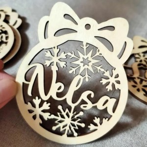 Pezzo decorativo in legno in legno intagliato laser