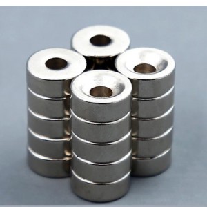 Calendario cilindrico con foro della testa contrastante