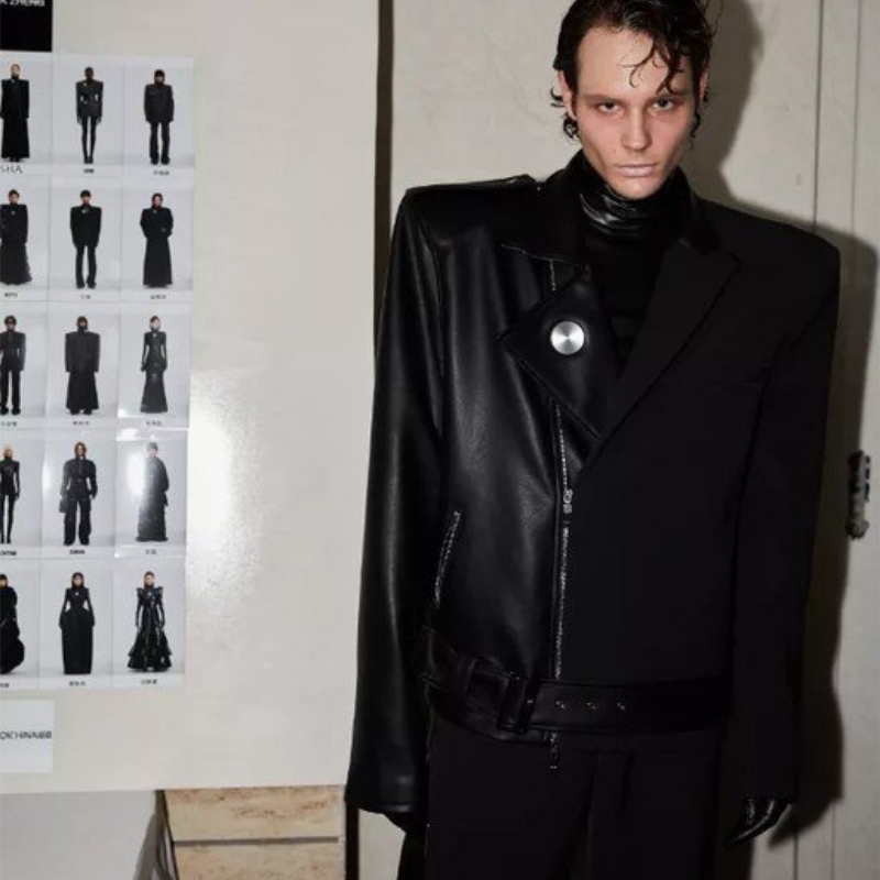 Color/layered Monochrome/black connero