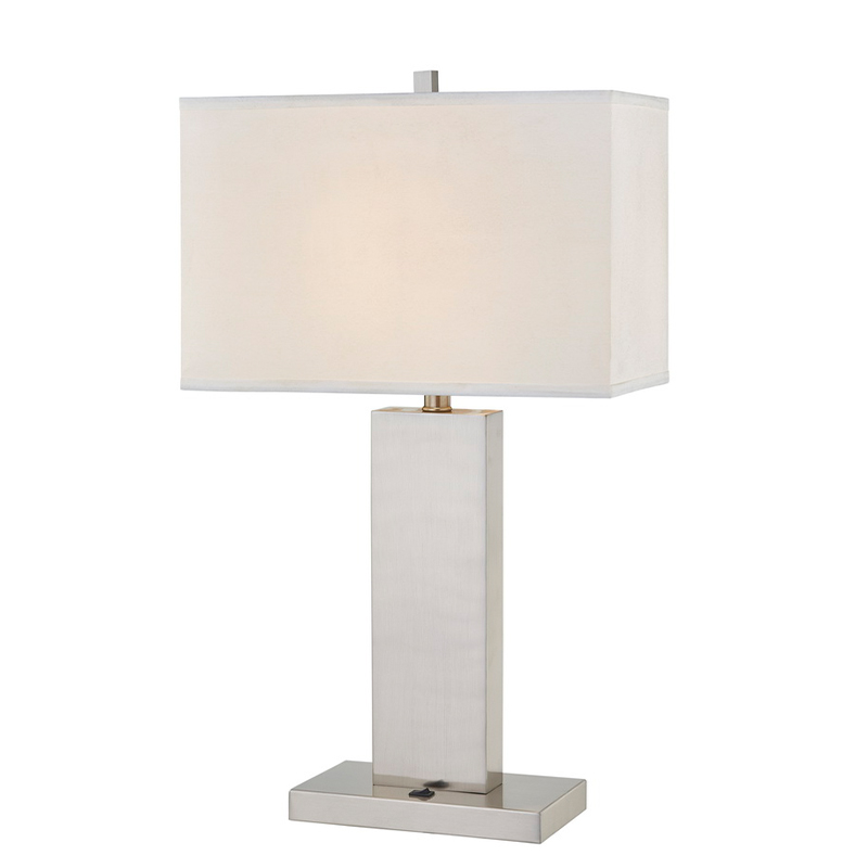 Lampada da tavolo della suite di ospitalità in camera