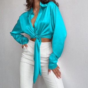 Top a maniche lunghe con texture in raso in seta casual