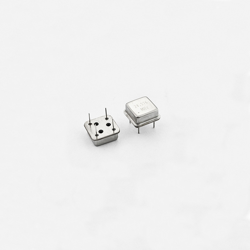 Oscillatore di orologio standard 12x12mm