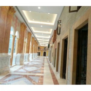 stampo di estrusione di plastica con colonna romano