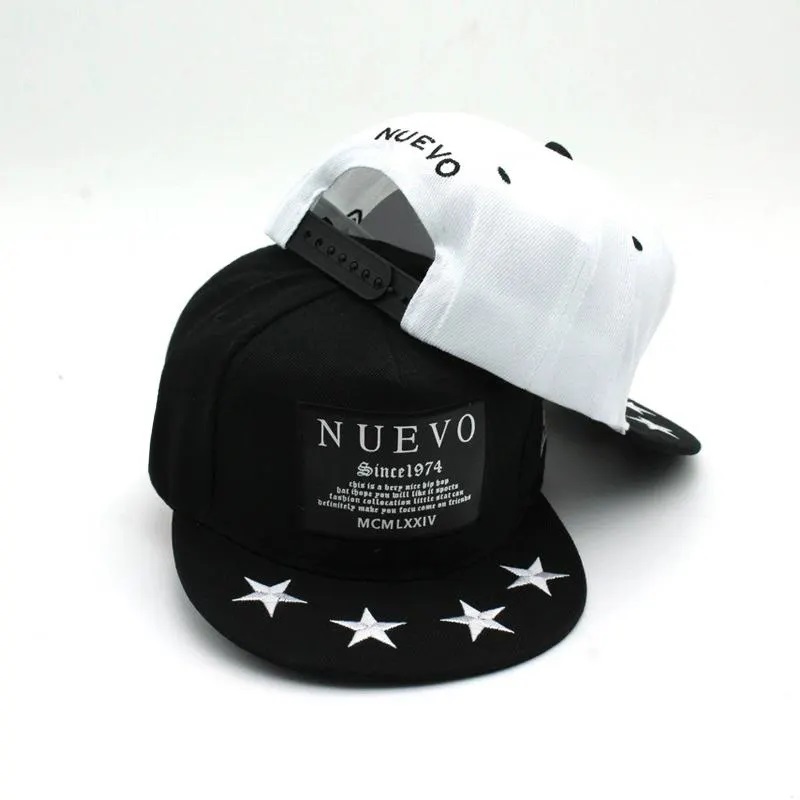 Etichetta in pelle all'ingrosso ricamato e stampare l'ultimo design hip hop sport Cap Hat