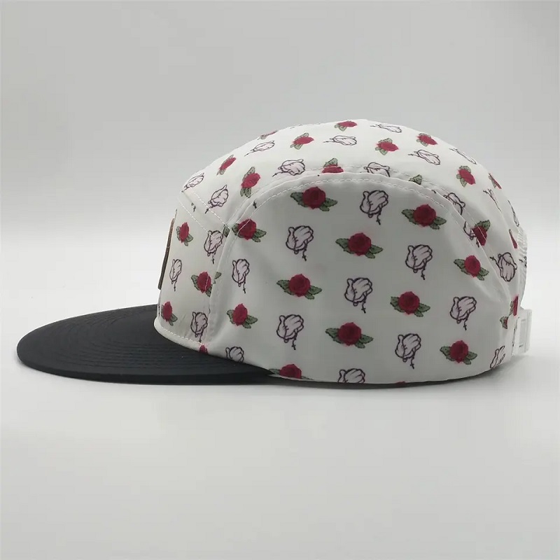 Cappelli a snapback a snapback con patch in pelle su misura all'ingrosso, cappelli a snapback per bambini in poliestere, cappelli da campo dapprima