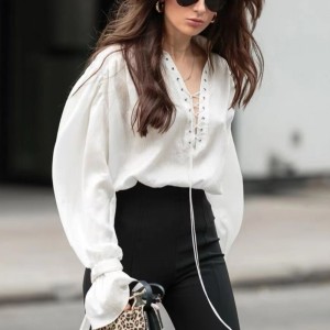 Camicia bianca francese a maniche lunghe 2023 Nuova manica svasata sottile a v-scollo a V Sense camicia legata