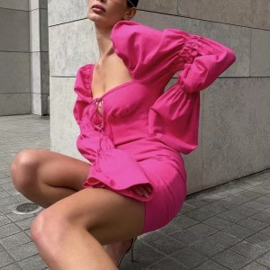 Abito sexy a manicotto per manica a soffio a collo quadra