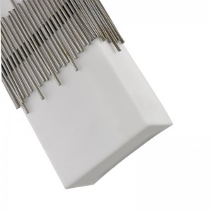 Ospitalità Hotel Wall Sconce con antica finitura siliver e ombra acrilica rettangolare in camera tipica dell\'hotel