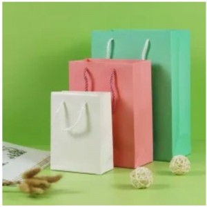 Sacchetto di carta kraft rosa