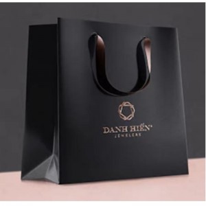 Logo di marca personalizzata Luxury Black Paper Packaging Sacchetta per la spesa della borsa