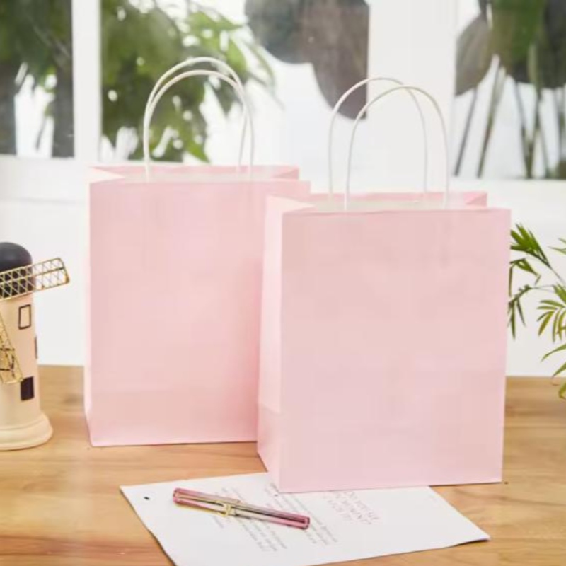 Sacchetti di carta kraft personalizzati con i tuoi sacchetti di carta da regalo di shopping del logo personale