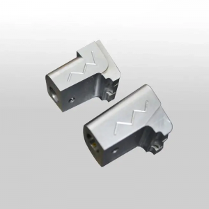 Sollevatore di stampo per iniezione