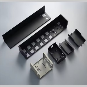 Parti di stampaggio lavorate a macchina CNC personalizzate di alta qualità con telaio in lamiera