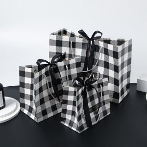 Elegante borsa regalo Kraft a quadretti