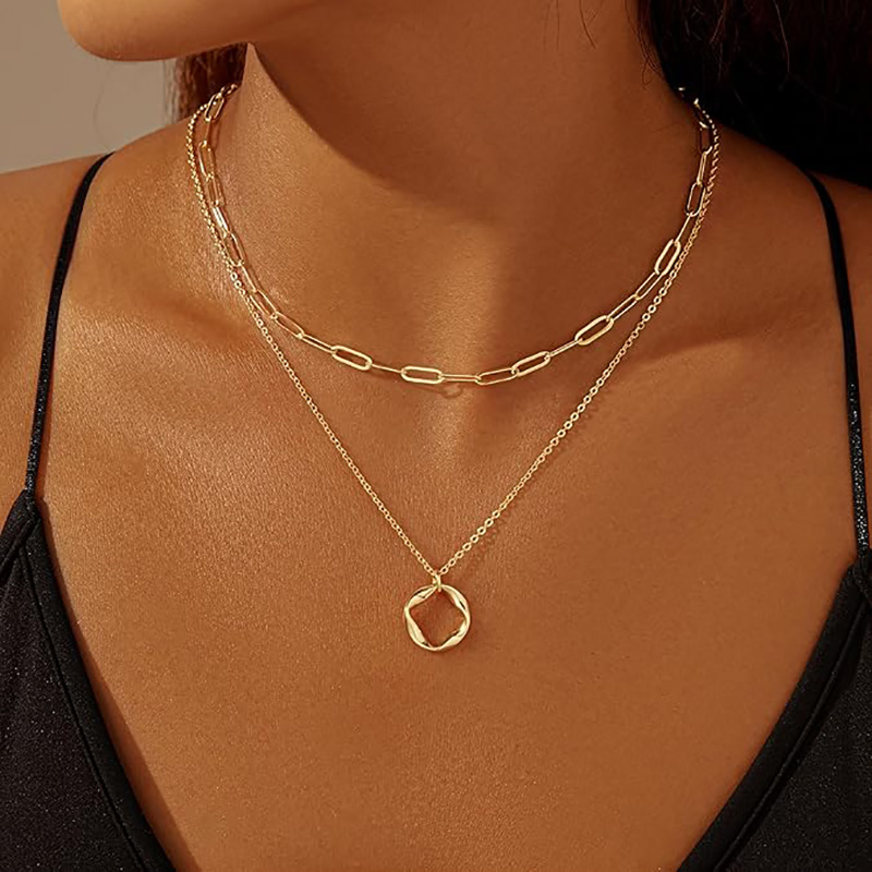 Doppio minimalista-Collana a strati Collana girocollo in oro 4K placcato argento Cerchio trendy con catena a graffetta, Semplice set di gioielli con fiocco a forma di croce in oro con diamanti Regali per le donne