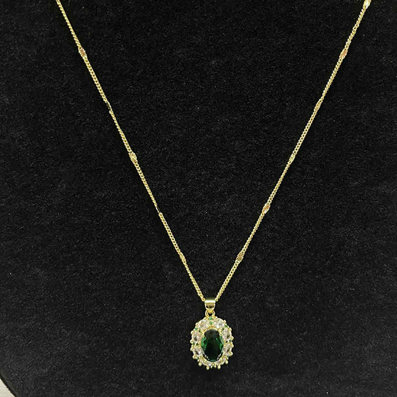 Regal Emerald Elegance Gold-Collana di pietra gemella verde placcata con accenti scintillanti