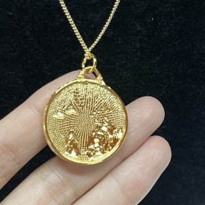 Collana a ciondolo paesaggistica con cloisonné fatto a mano con placcatura in oro 18K & Dual inciso-Design lato lato