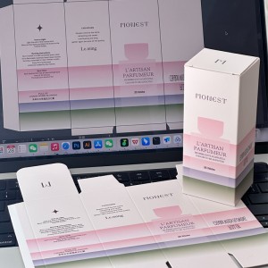 Scatola di profumo di eleganza pastello