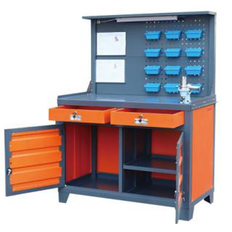 Lampada  -Gabinetto degli strumenti di stile