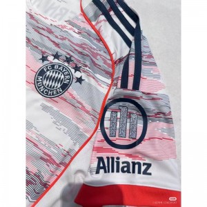 25/26 maglie del Bayern in trasfertanellanuova stagione di