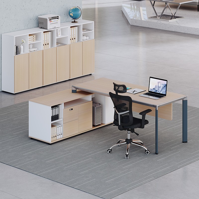 Set di workstation moderne modello KW003 sfuso - 4-Scrivania da ufficio commerciale per persona & Set di sedie per edifici adibiti ad uffici